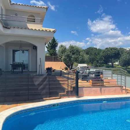 Villa Farell Just In Front Of The Sea *