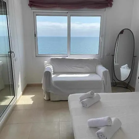 Farell Just In Front Of The Sea Villa San Pol de Mar